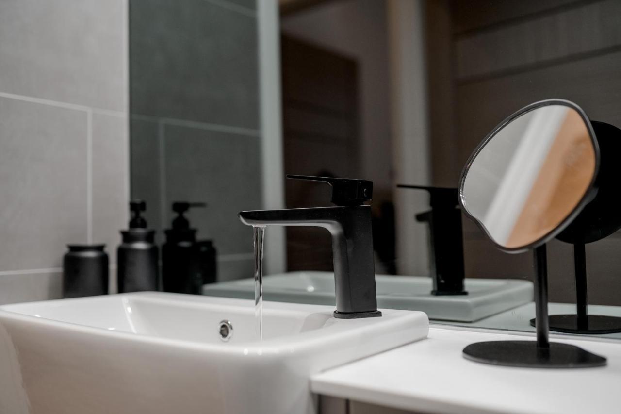York Place One ハロゲート エクステリア 写真